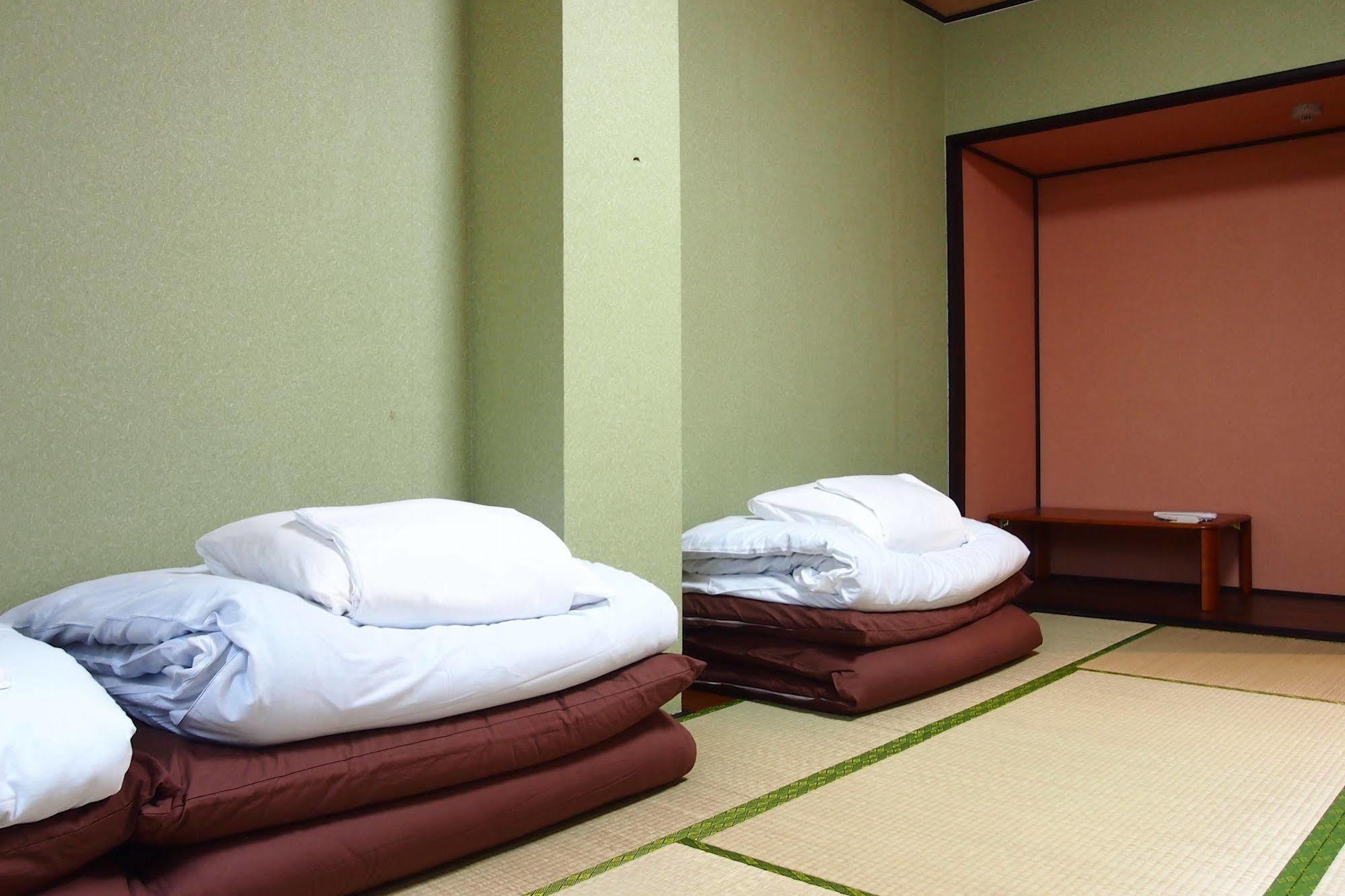 Khaosan Chitose Family Hostel Bagian luar foto